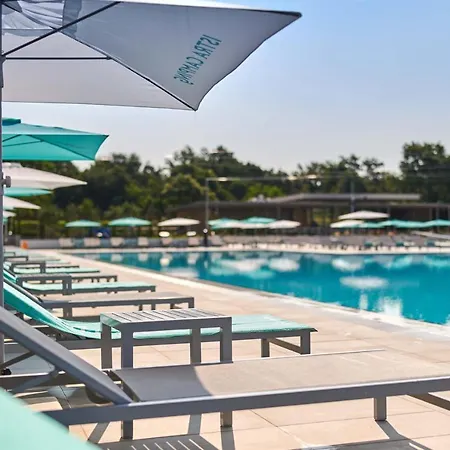 Aldeamento Turístico Mobile Homes Premium Relax Park Umag By Camp4you Karigador