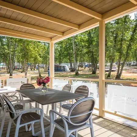 Mobile Homes Premium Relax Park Umag By Camp4you Aldeamento Turístico Karigador
